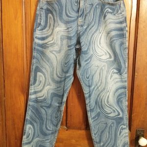 HOLLISTER CURVY HIGH-RISE DARK WASH MARBLE MOM JEANS